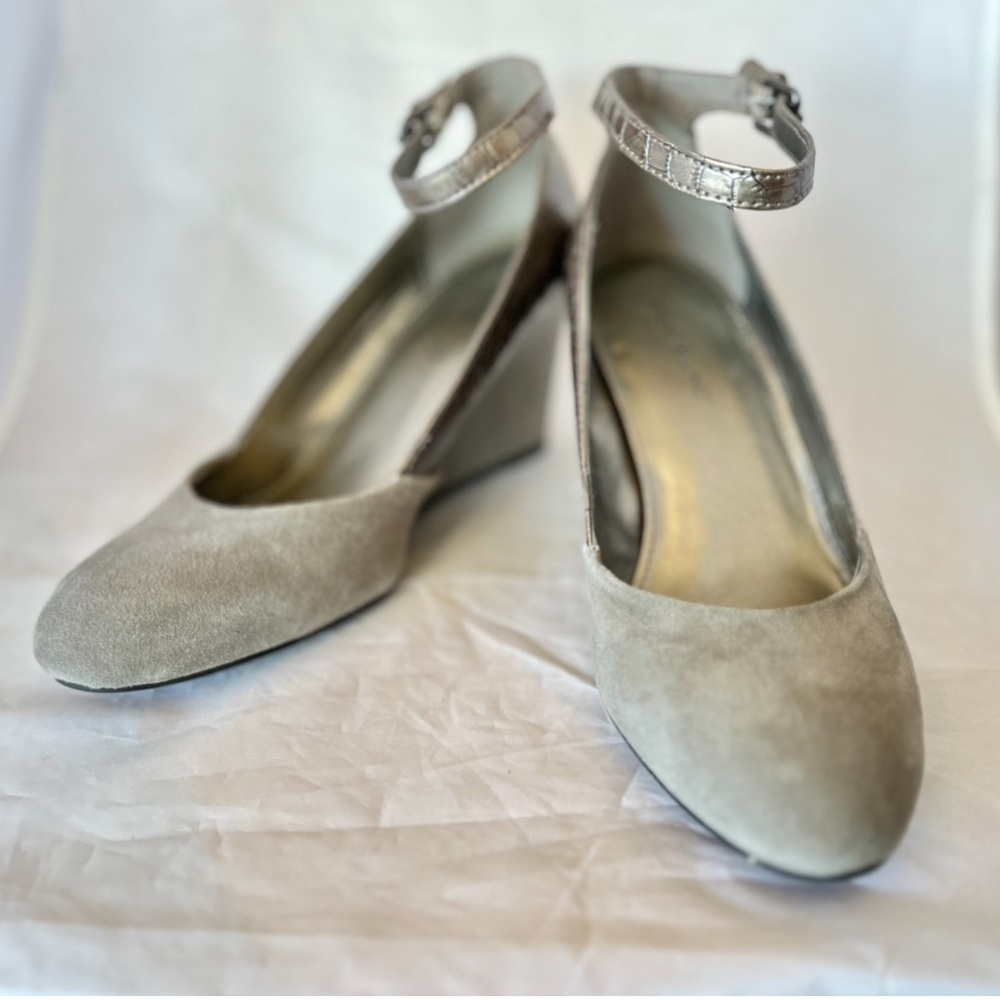 Elegant Women's Ankle Strap Heels